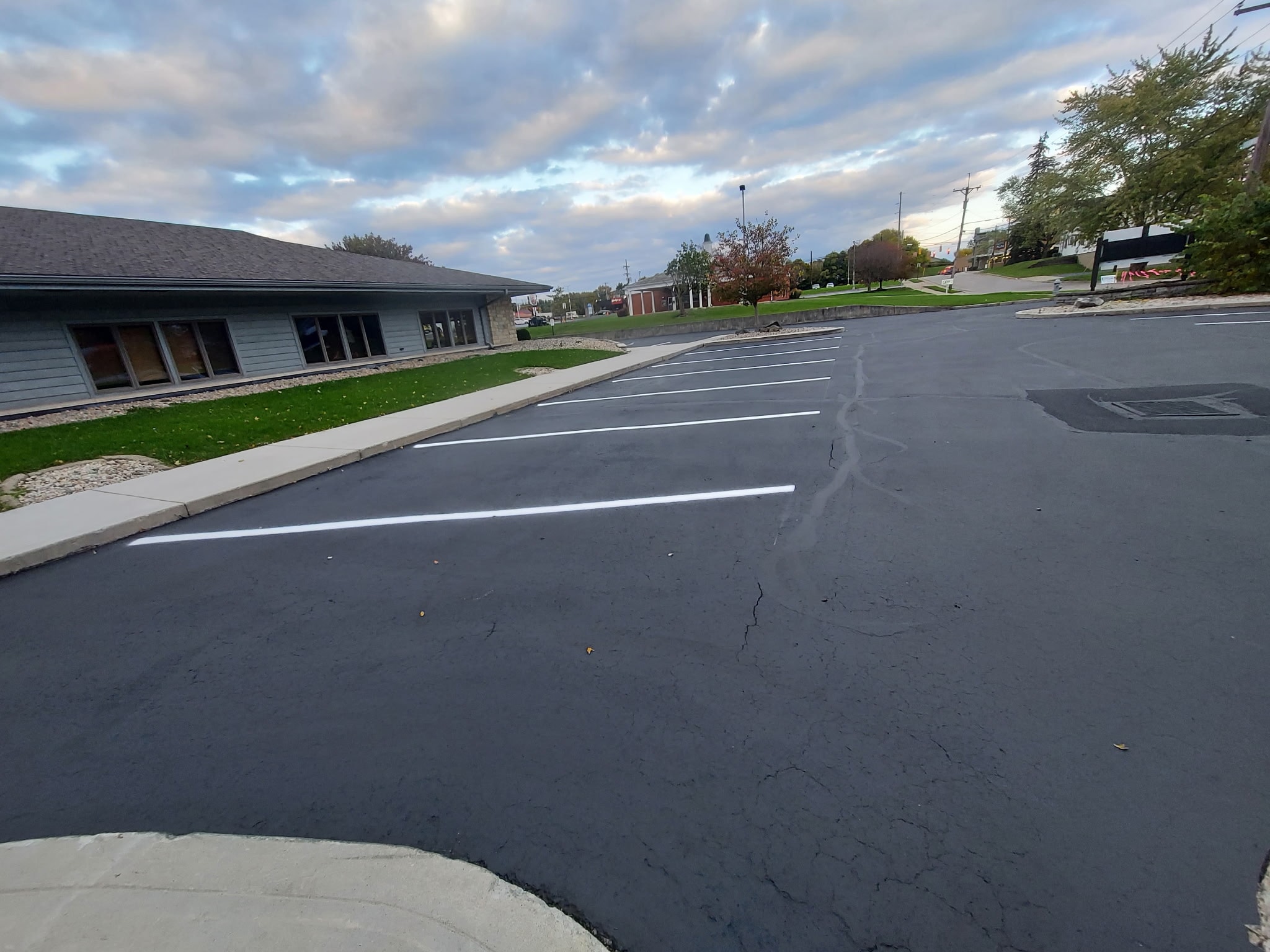ALDI Curbside Parking — Line Striping — after